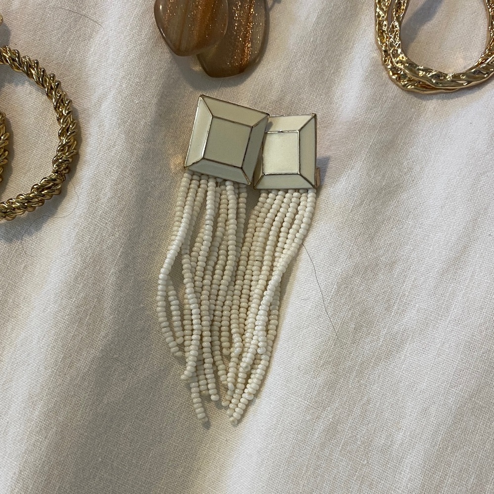 Earring Set - Picture 6 of 16